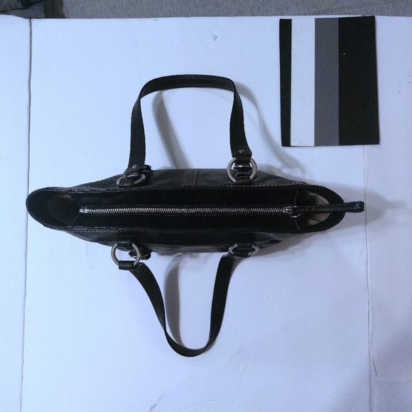 Coach Vintage Black Satchel Pebbled Leather Handbag - Picture 6 of 11